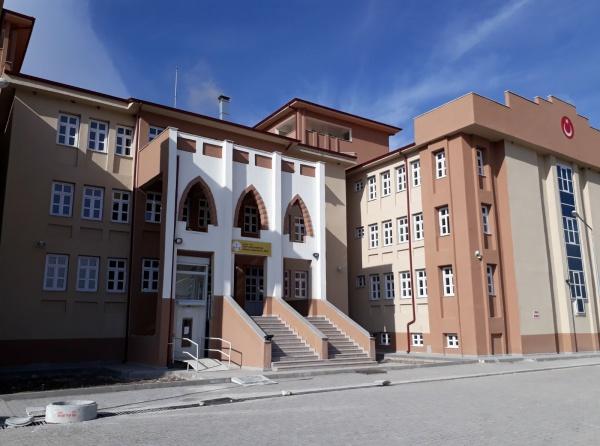 Şehit Uhud Kadir Işık Anadolu İmam Hatip Lisesi Fotoğrafı